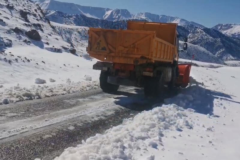 chute-neige-route-azilal3